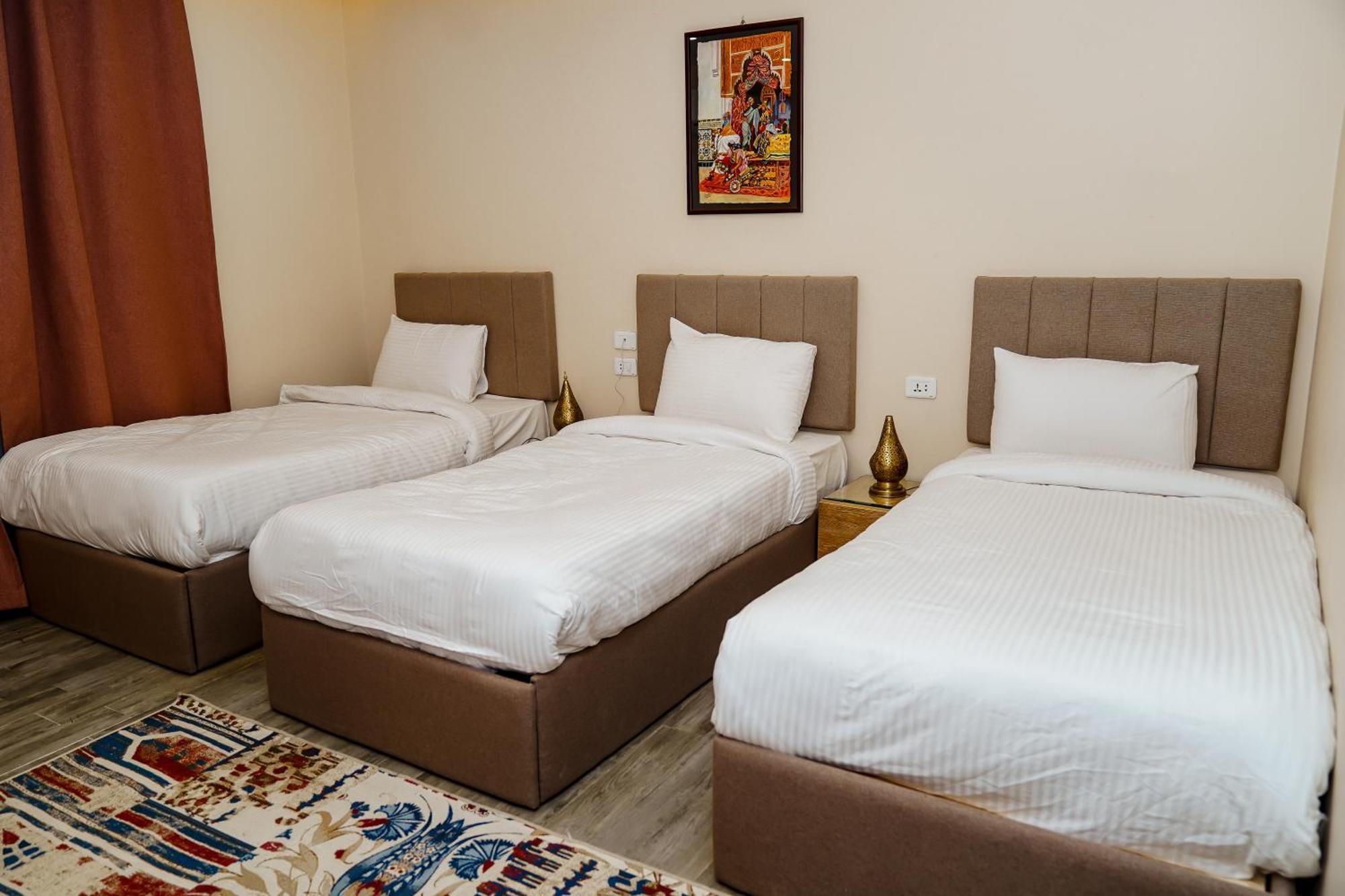 Pyramids Hotel Kafrat al Jabal ภายนอก รูปภาพ