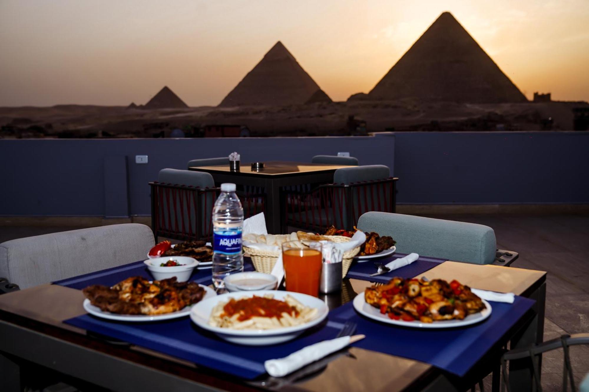 Pyramids Hotel Kafrat al Jabal ภายนอก รูปภาพ