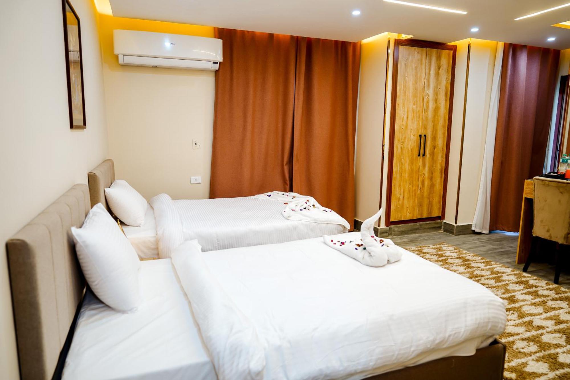 Pyramids Hotel Kafrat al Jabal ภายนอก รูปภาพ