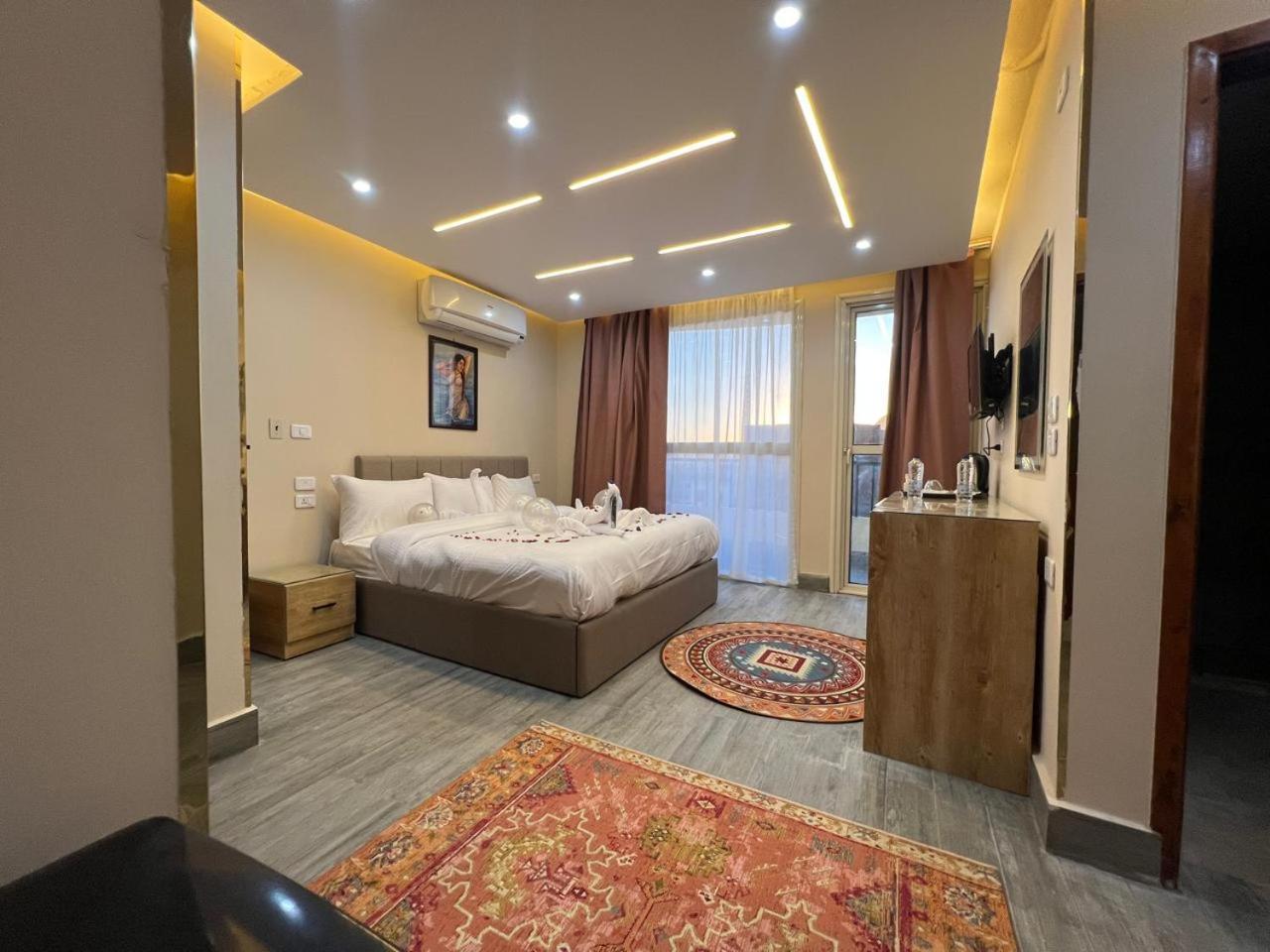 Pyramids Hotel Kafrat al Jabal ภายนอก รูปภาพ