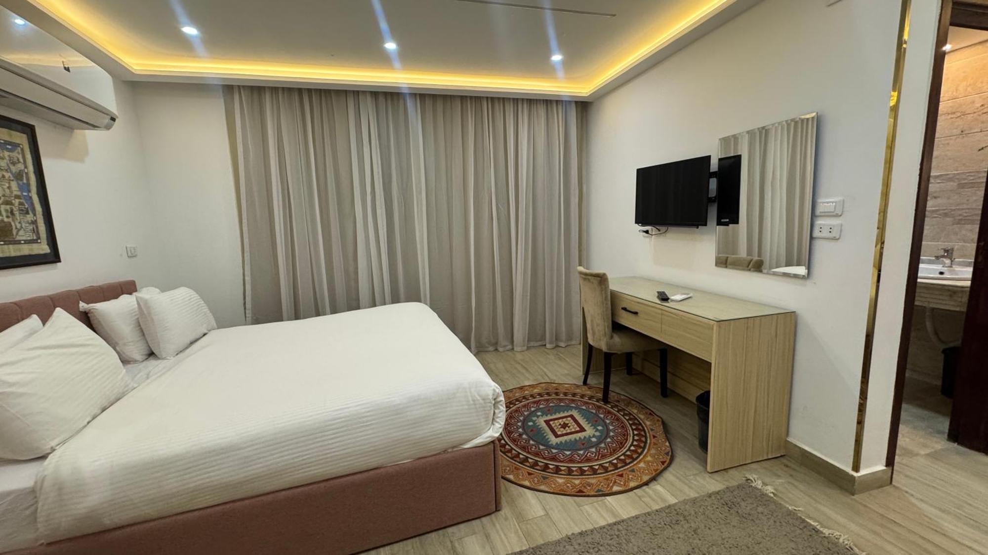 Pyramids Hotel Kafrat al Jabal ภายนอก รูปภาพ